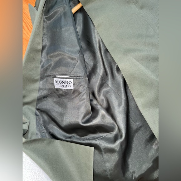 Men’s suit - Picture 5 of 5